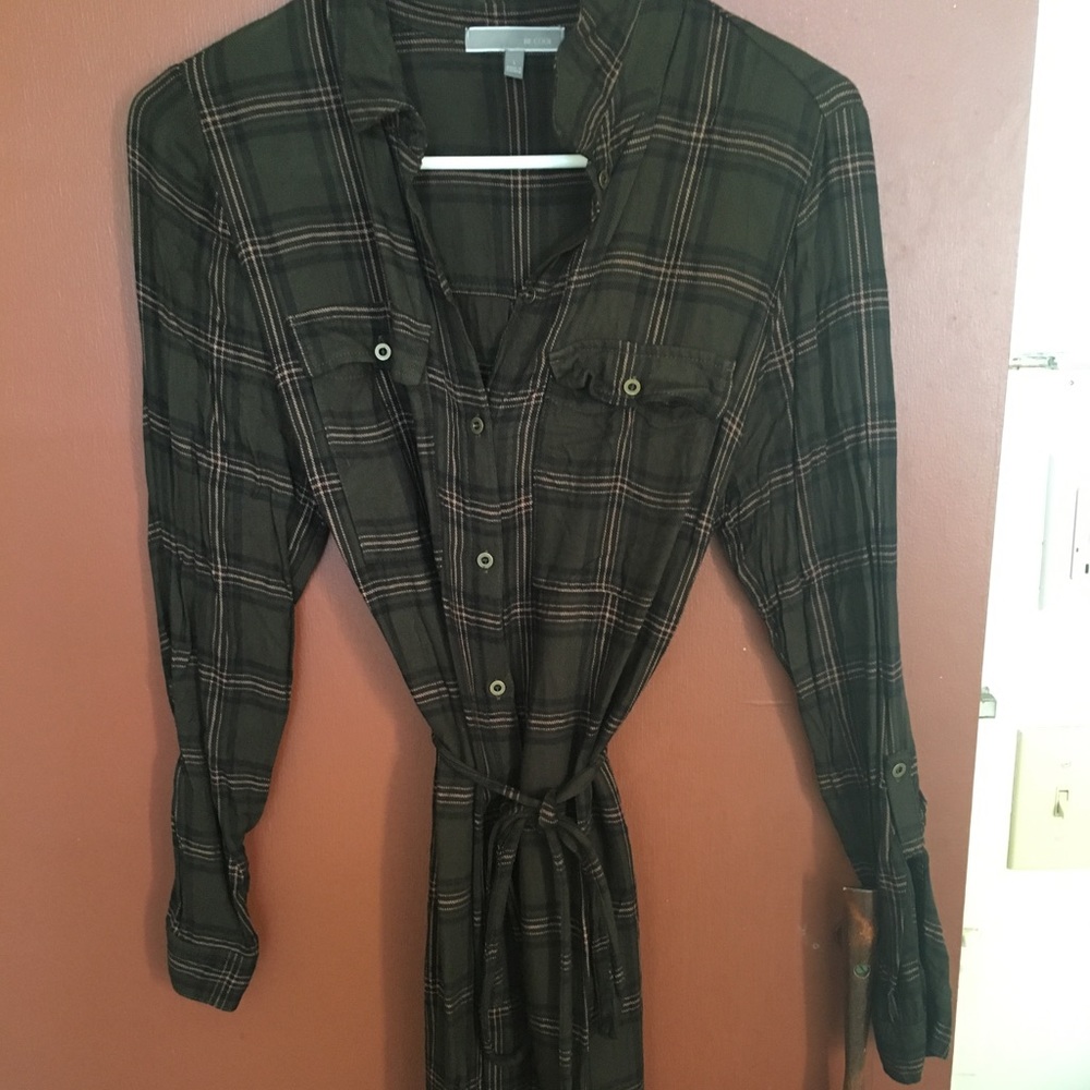 Flannel dress/oversized top.